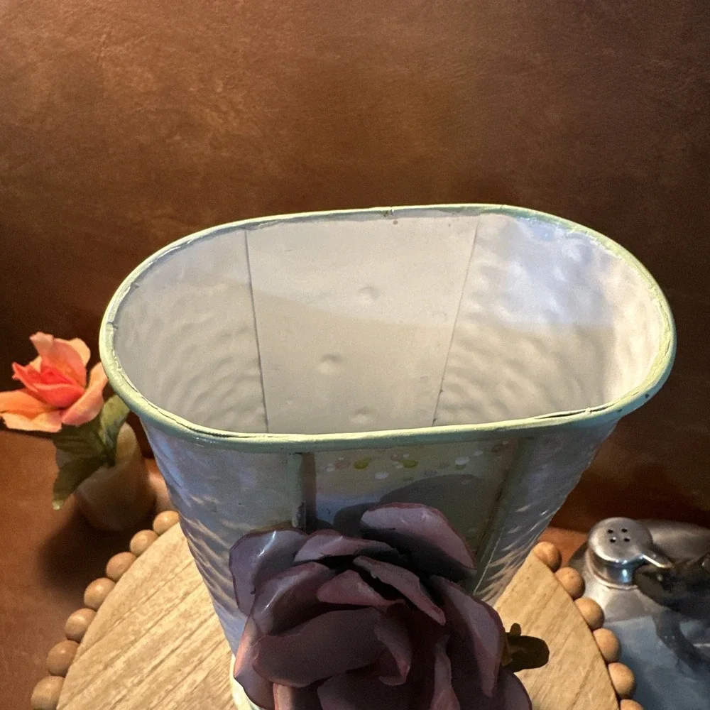 Galvanize/Metal Footed Planter/Vase With Hand Painted 3D Pink-yellowRoses 10.5
